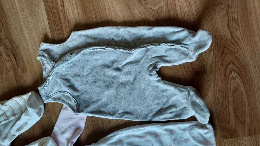 Zestaw pajacyki welurowe śpiochy dla dziewczynki