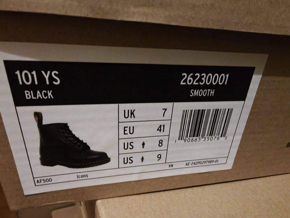 Nowe oryginalne buty Dr. Martens Martensy 41 Glany 101 YS