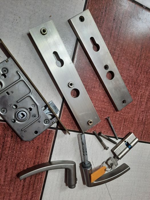 Klamka zamek wkładka