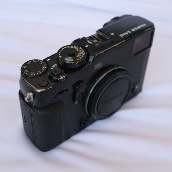Fujifilm X-Pro3 + Punho/Grip + Bateria Extra (Na Caixa Original)