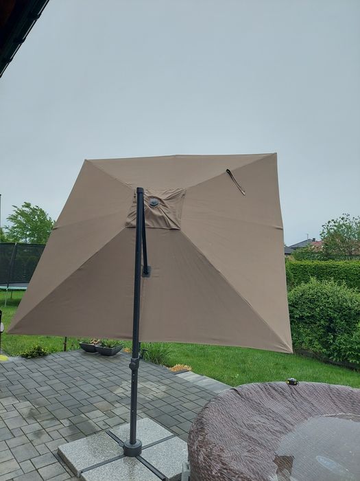 Parasol ogrodowy 3x3 m brązowy pokrowiec płyty granitowe komplet