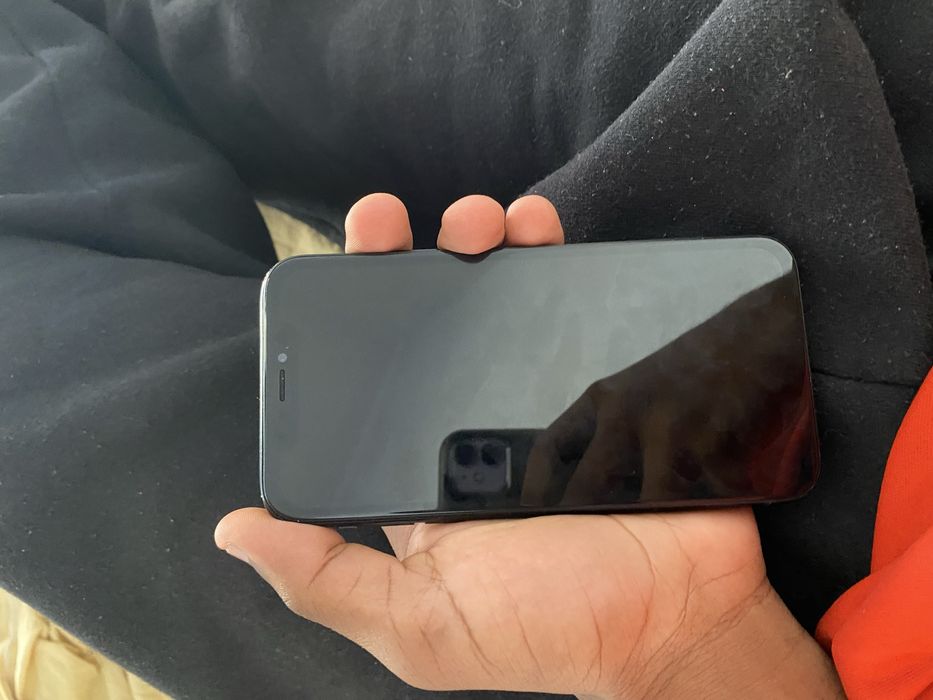 iPhone XR for Parts64752186676738120