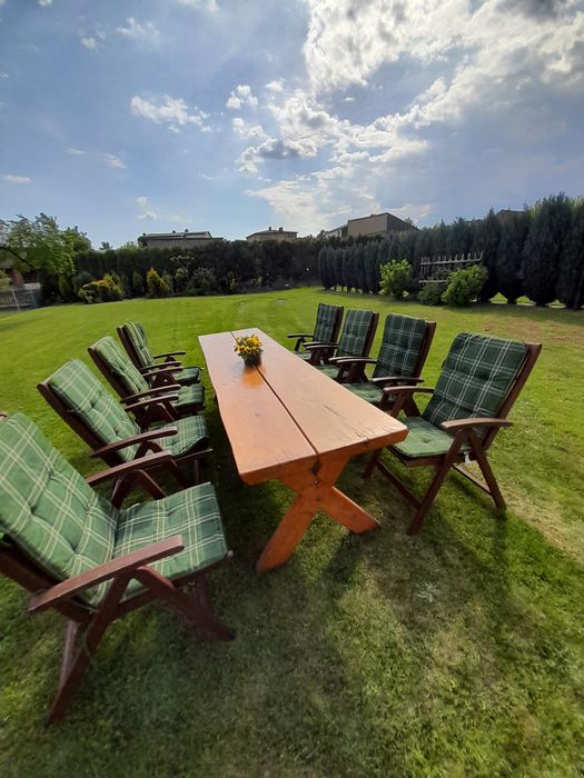Solidny drewniany stół i krzesła  do altanki, ogrodu  lub na taras