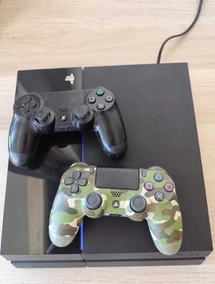 PS4 FAT (1ª geração) + 2 Comandos + Headset Sony B7 Camuflado