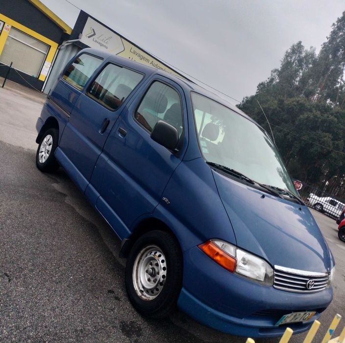 Toyota HiAce D4D 6lug versão luxo