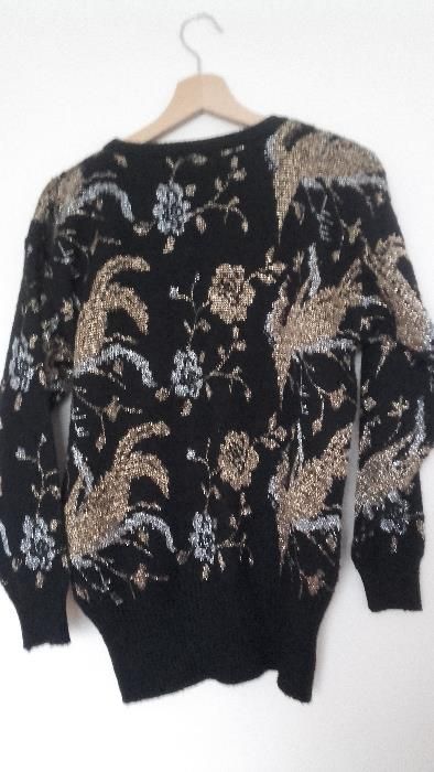 Sweter ze złotą nitką  r.44