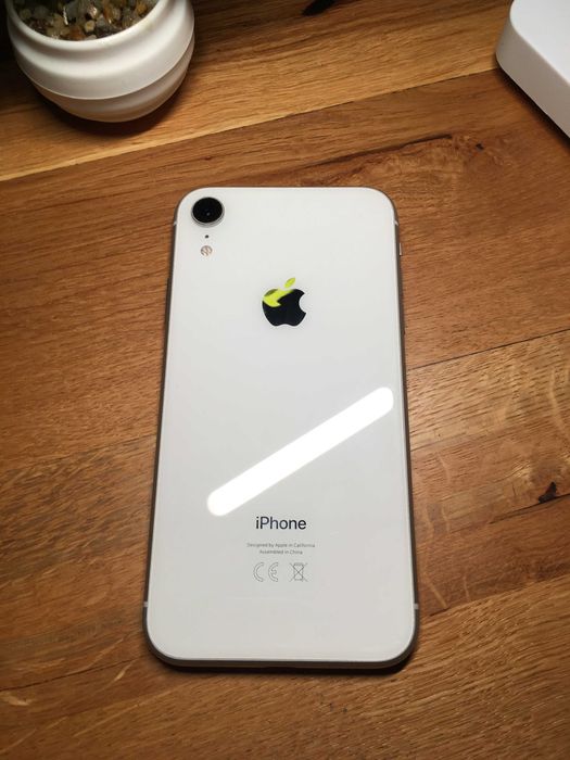 iPhone XR 64gb White