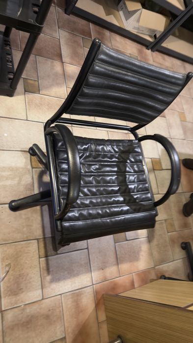 Fotele fryzjerskie firmy  Cinderela  2 szt