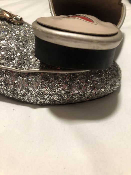 Chinelos  com brilhantes abertos atras