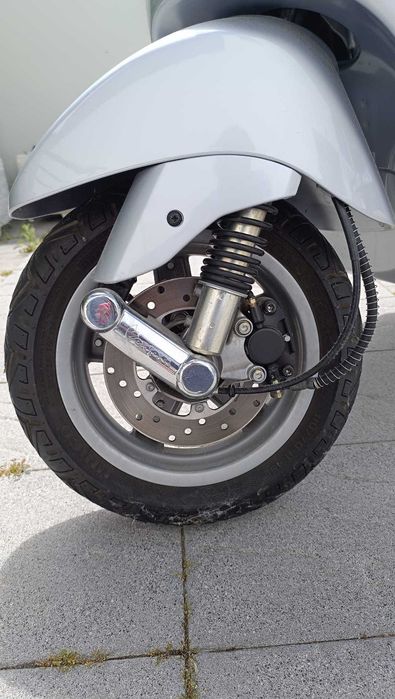 Vespa 125 LX, excelente, 4262 km, oferta da mala original Vespa