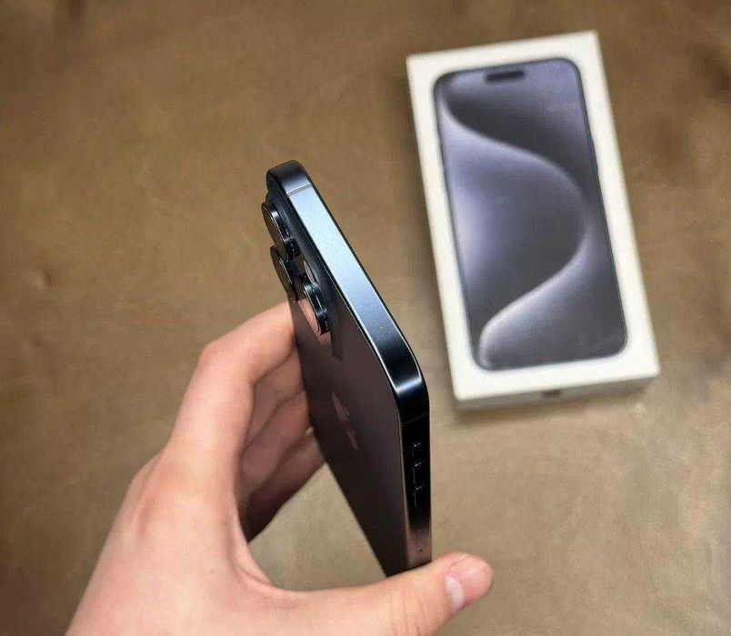 iPhone 15 Pro Max, 256 ГБ, SIM + eSIM