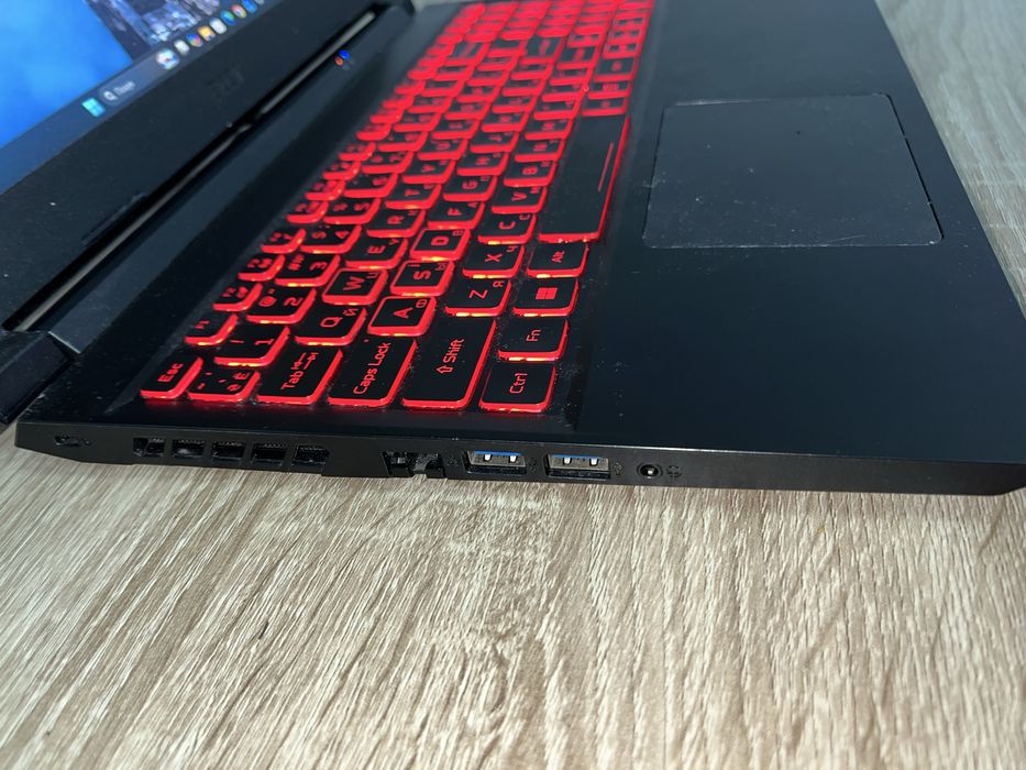 Acer Nitro 5 терміново