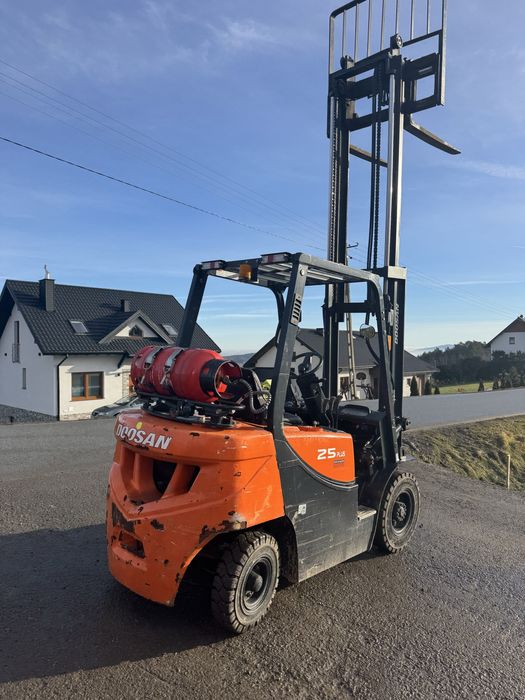 Wozek widlowy Doosan G25 plus Gaz 2.5 tony Linde H25 toyota zamiana