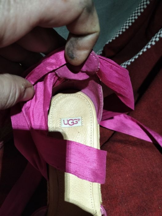 Buty sandały na koturnie UGG