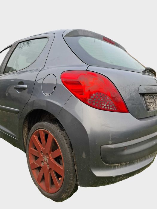 Na części Peugeot 207 1.6Thp maska błotnik drzwi EZW lampy poduszki