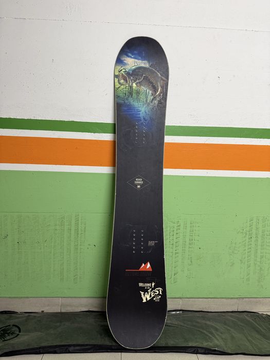 Prancha Snowboard Neversummer West 154