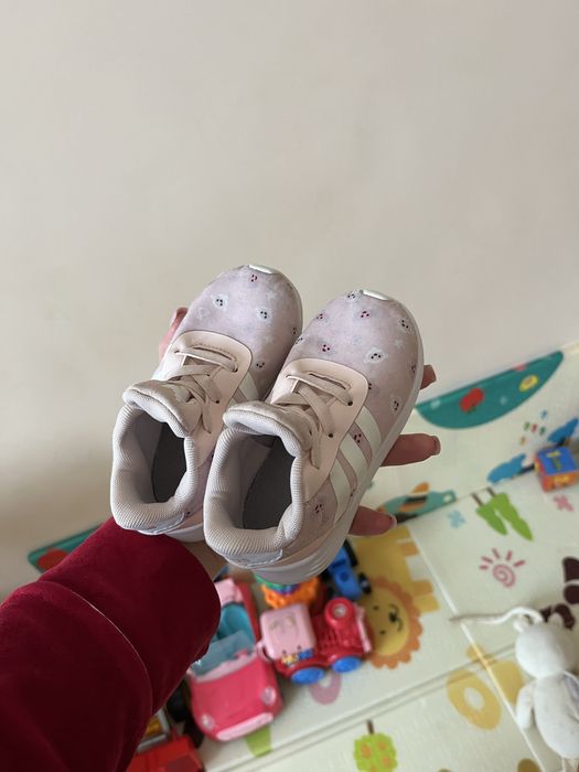 Кросівки легенькі на дівчинку