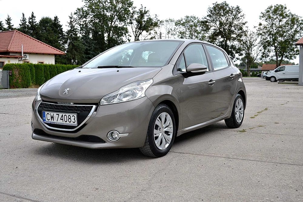 Peugeot 208