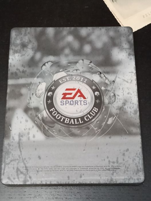 Capa metálica 3D FIFA 14
