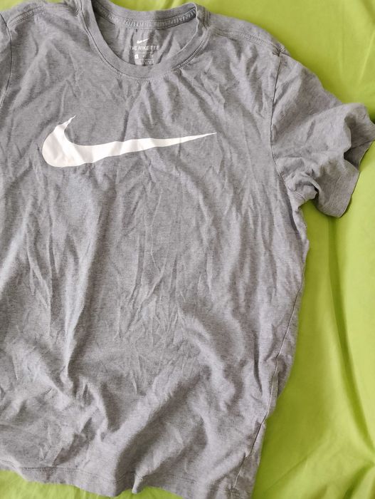 NIKE. Koszulka damska