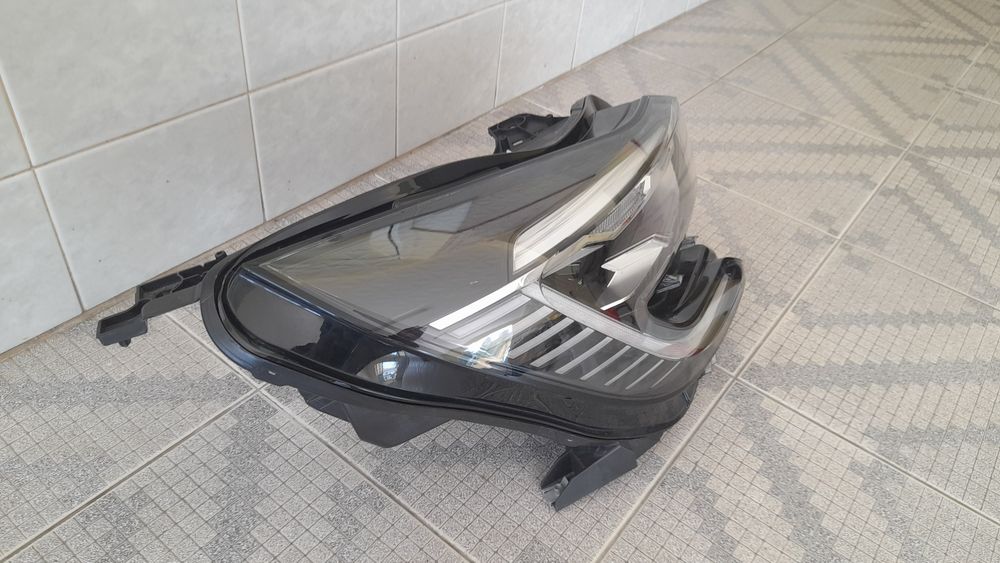 Otica lado direito  RENAULT Captur 5 V