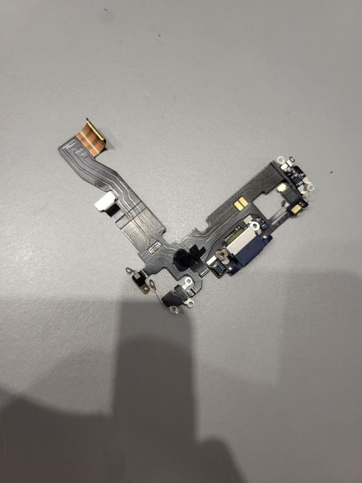 Нижній шлейф iPhone 12