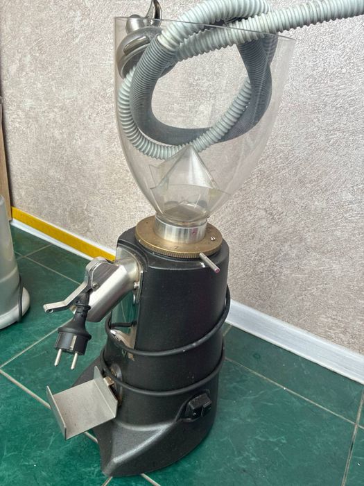 Кофемолка Fiorenzato