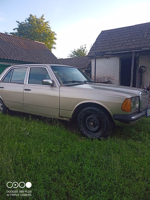 Продам Мерседес W123