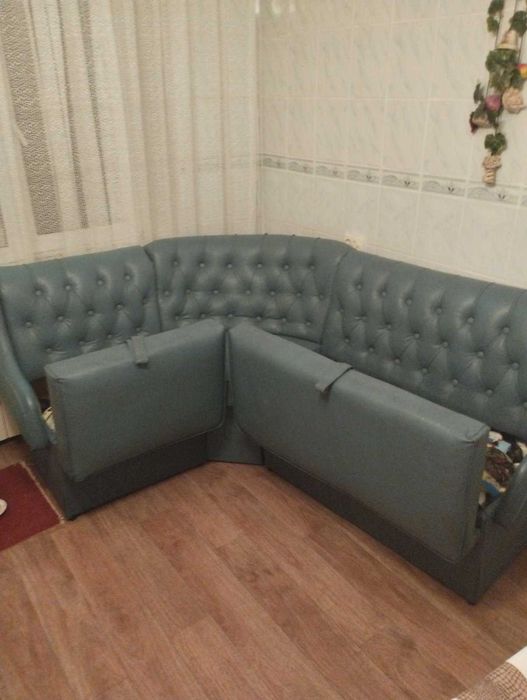 М’який кухонний куточок «Міраж» з нішами під сидіннями. Ціна: 5000грн.