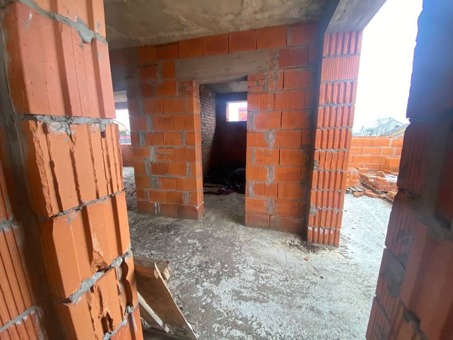 Продаж незавершеного будинку у с Сороки Львівські