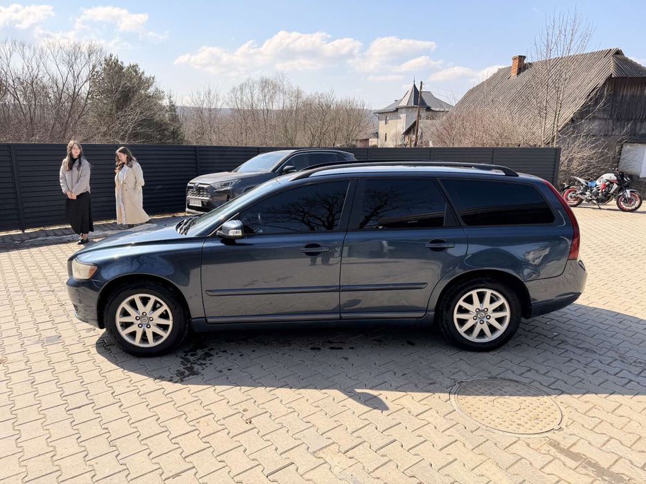 Продаю машину вольво