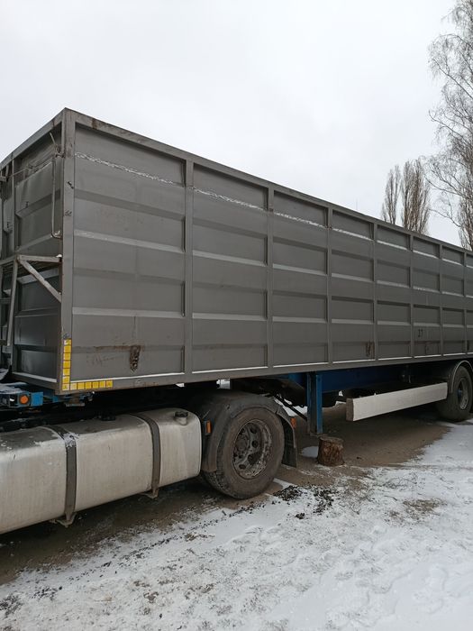 Самосвал-котейнеровох