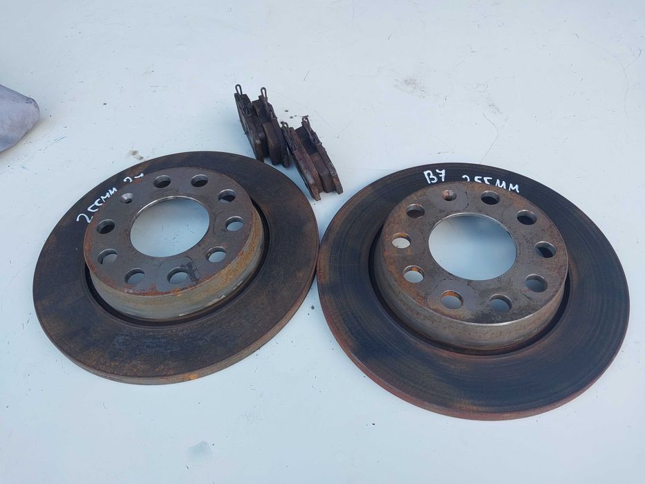 Tarcze +Klocki Tył Tylne Audi a4 b6 b7 255mm KPL WYSYŁKA BDB STAN