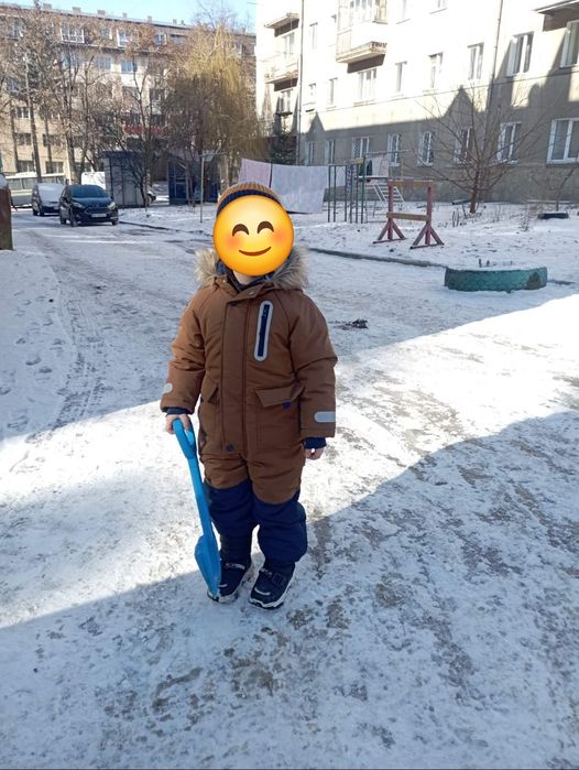 Непромокаючий зимовий комбінезон 104 розмір,фірми Sinsay