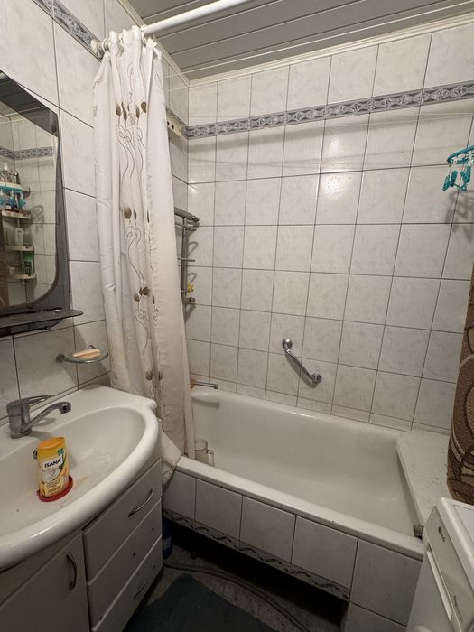Продам 2 комн квартиру Гвардейцев Широнинцев 101 - View 6