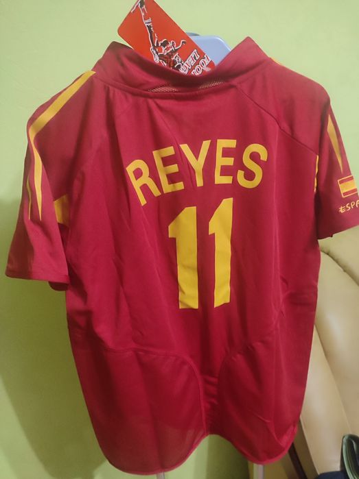 Продам футбольну футболку