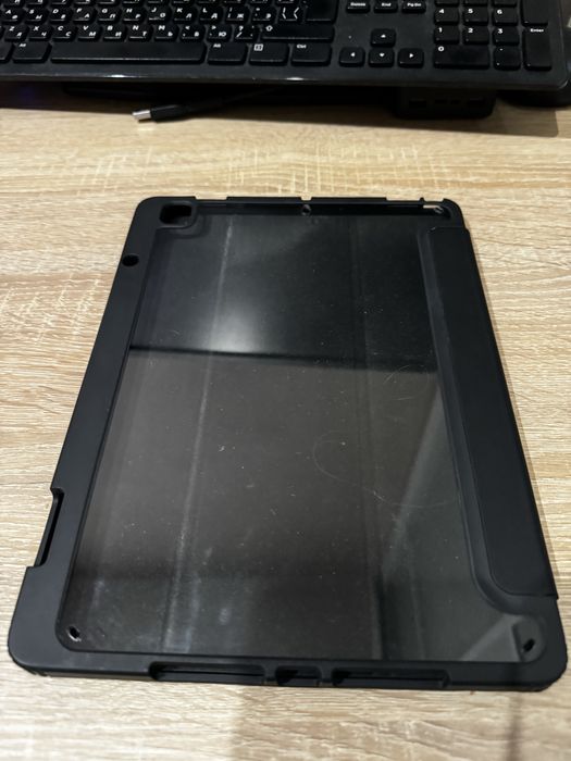 Продам чохол для IPad 9 generation