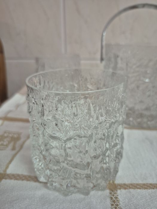 Conjunto de balde para o gelo e 4 copos