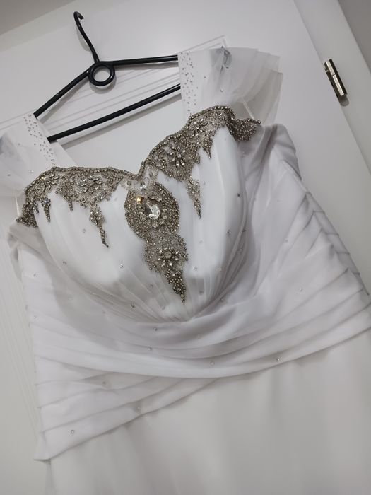 Przepiękna suknia ślubna