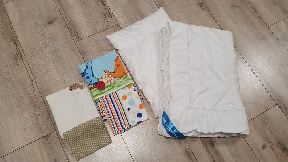 Kołdra z poduszka i 2 kpl.pościeli