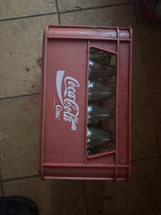 Grade Vintage da coca cola com garrafas