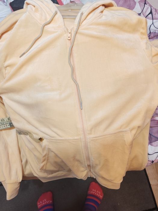 Welurowy zestaw dresowy