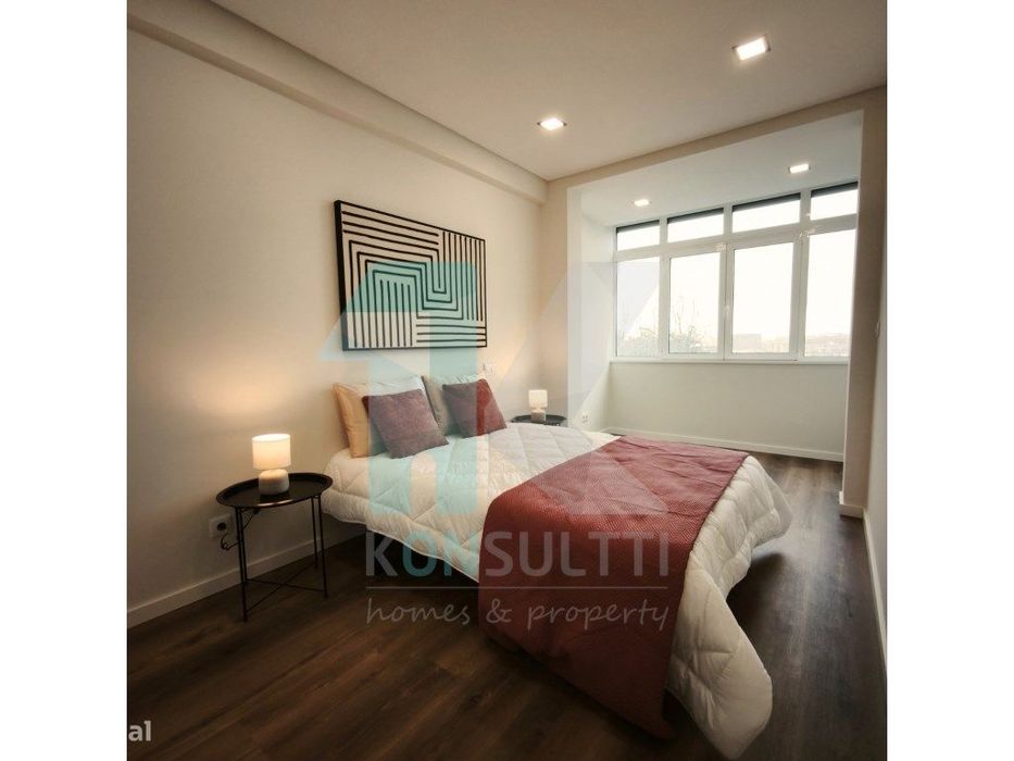 Apartamento T3 com varanda totalmente renovado e vista para o Monsa...