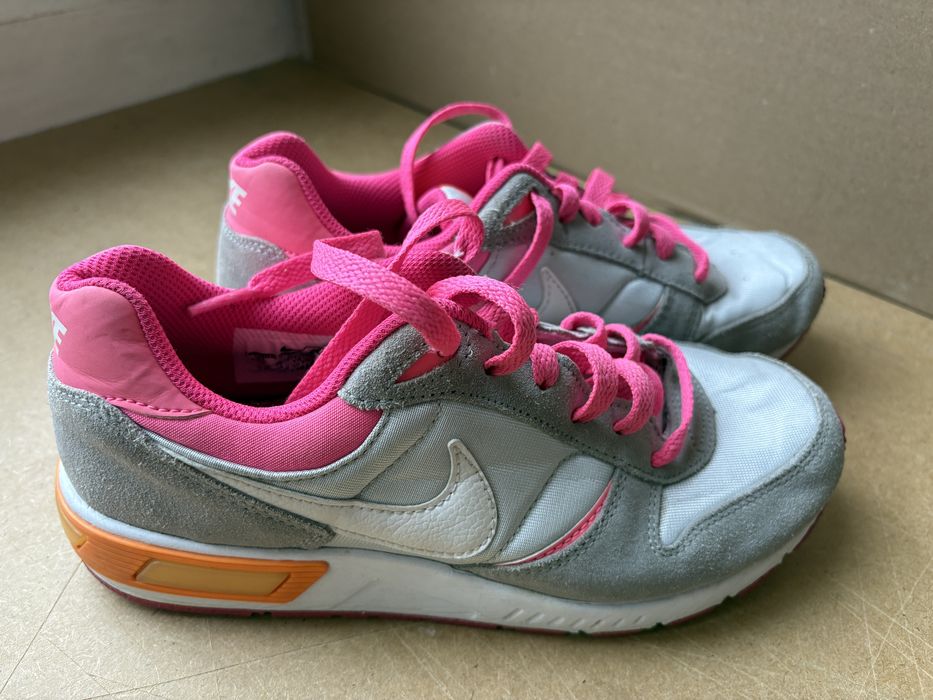 Młodziezowe sneakersy Nike Nightgazer (GS), rozmiar 37,5 (BS-078)