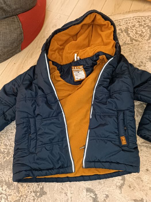 Дитяча куртка на ріст 140