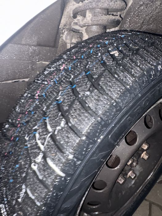 Зимова резина Horizon 215/60R16
