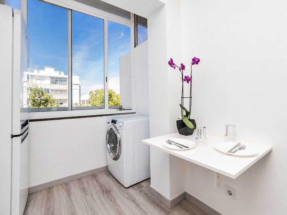 Estoril: Quarto para Estudante ESHTE | ESSA | NOVA SBE