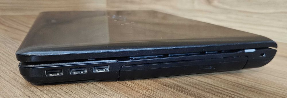 Laptop Sony Vaio PCG-71211M 15,6" i7/4GB/500Gb HDD Nowa Bateria