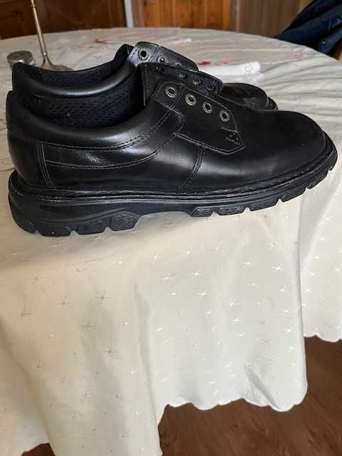 Półbuty rozmiar 45, wkładka ~ 29 cm. skóra miękka naturalna