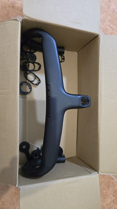 Guiador Integrado Roval Rapide Carbon